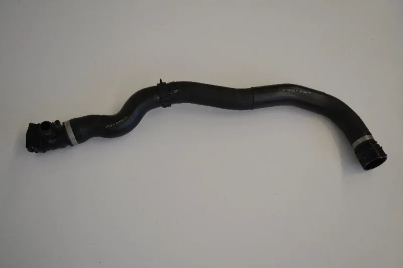 BMW RADYATÖR HORTUMU F20-F30 B47 ÜST