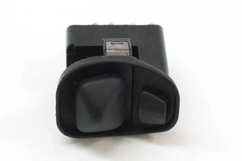 AYNA KUMANDA DÜĞMESİ E30 61311378847