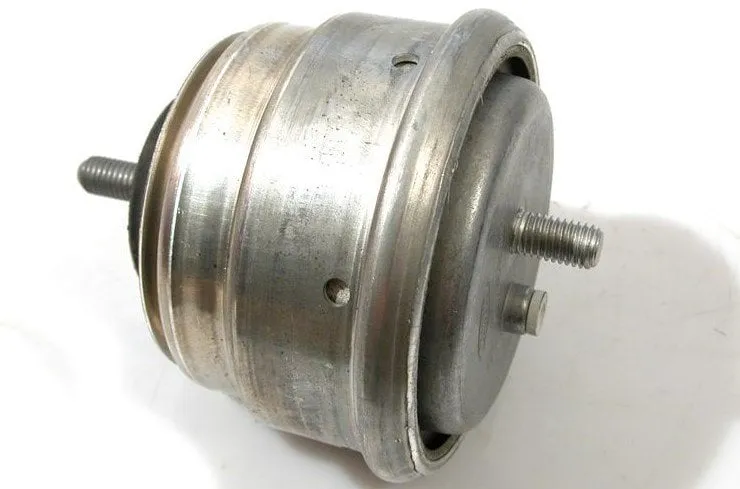 BMW MOTOR KULAĞI E39 SAĞ 5.20D