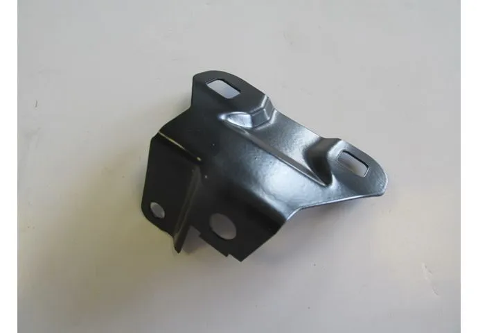 BMW 5 SERİ F10 ÇAMURLUK BRAKETİ SAĞ 41357207204