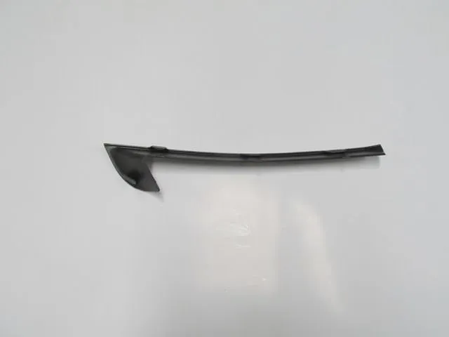 BMW 5 SERİ F10 SİS ÇERÇEVE ÇITASI SAĞ 51117331766