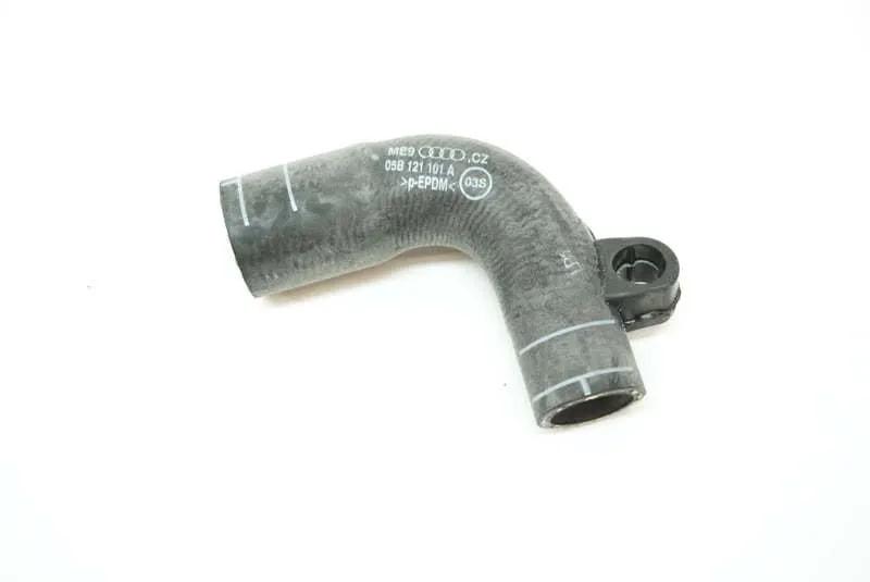 VW SU HORTUMU AUDİ A4 1.8T 06B121101A