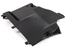 AUDİ A4 2009 SONRASI ALT TABAN KAPLAMASI SAĞ KÜÇÜK 8K0825202