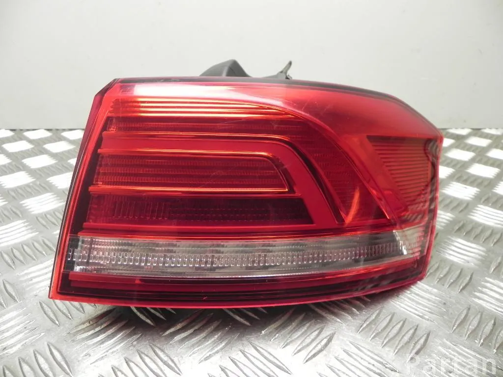 VW STOP PASSAT B8 DIŞ SAĞ 2015