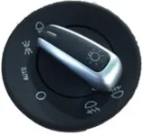 SKODA OCTAVİA 2009-2013 FAR AÇMA ANAHTARI SİSLİ KROMLU AUTOLU 1Z0941431K