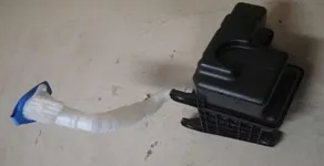 VOLKSWAGEN GOLF7 CAM SU DEPOSU KÜÇÜK FAR YIKAMASIZ 5G0955453M