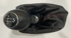 AUDİ A3 2001-2005 VİTES TOPUZU KÖRÜK SİYAH NUMARATÖR 8L0863279