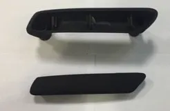 VOLKSWAGEN PASSAT 1997-2005 KAPI TUTAMAĞI SAĞ ÖN SİYAH 2 PARÇA 3B0867180A