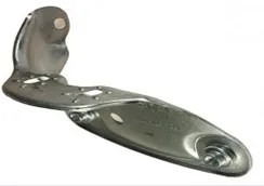 SKODA OCTAVİA 2009 SONRASI ÇAMURLUK BAĞLANTI BRAKETİ SOL 1Z0821141